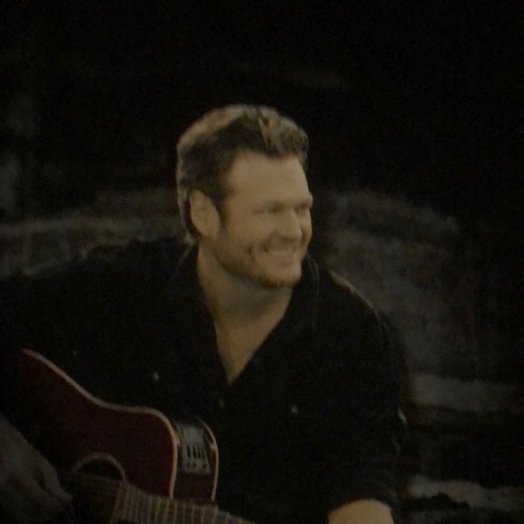 Blake Shelton tee - Picture 3 of 3